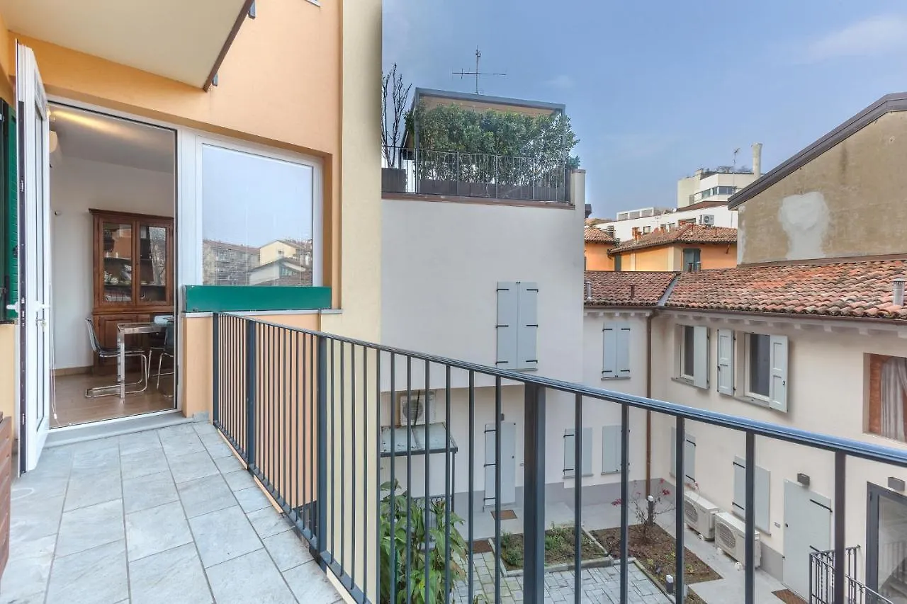Bologna Saragozza District Apartment Italy